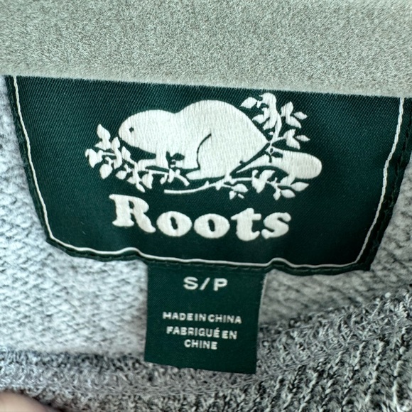 Roots sweatshirt and sweatpant set size small LNWOT - Picture 12 of 12